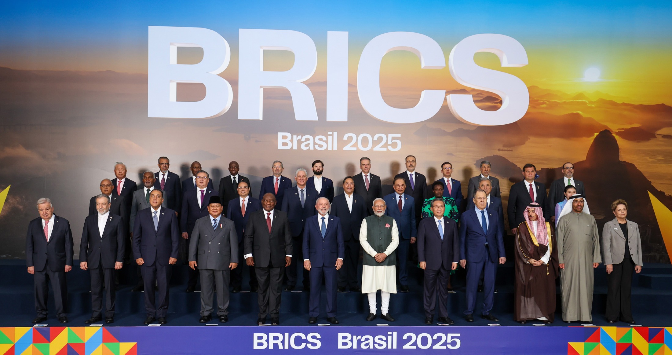 2025_BRICS_Summit_Family_Picture-1