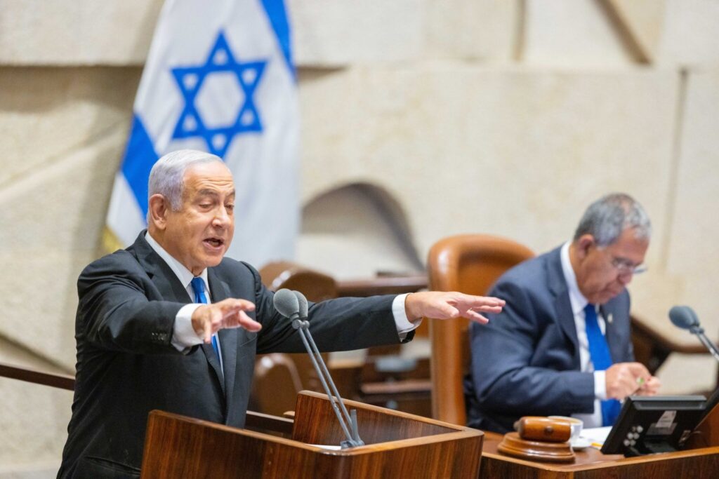 Benjamin Netanyahu at the assembly hall of the Israeli parliament - Netanyahu-Knesset-1536x1025- image: Aspenia Online