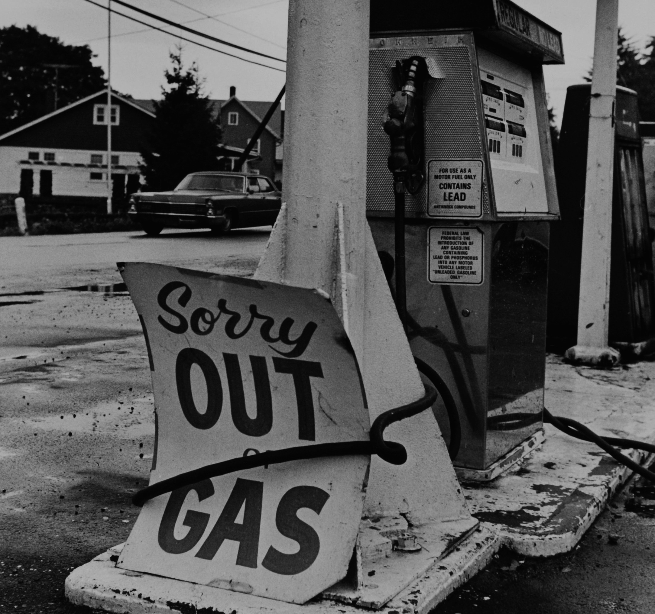 USA OIL CRISIS - IMAGE: HACHETTE LEARNING